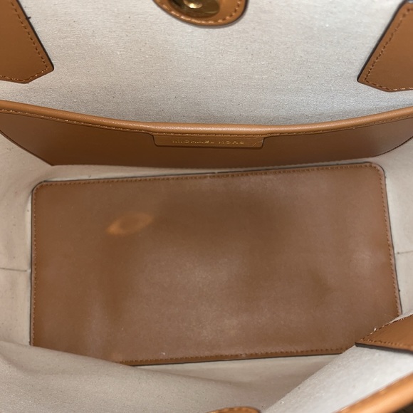 Michael Kors Jane Large Canvas Tote Bag. - Picture 11 of 11